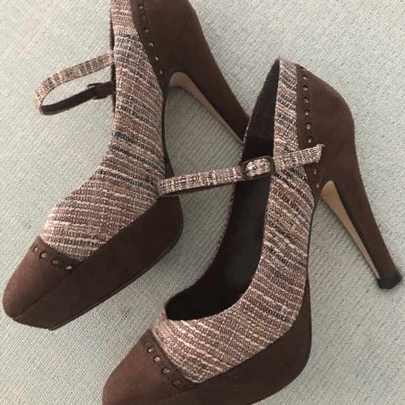 Shoes - Picture 3 of 6